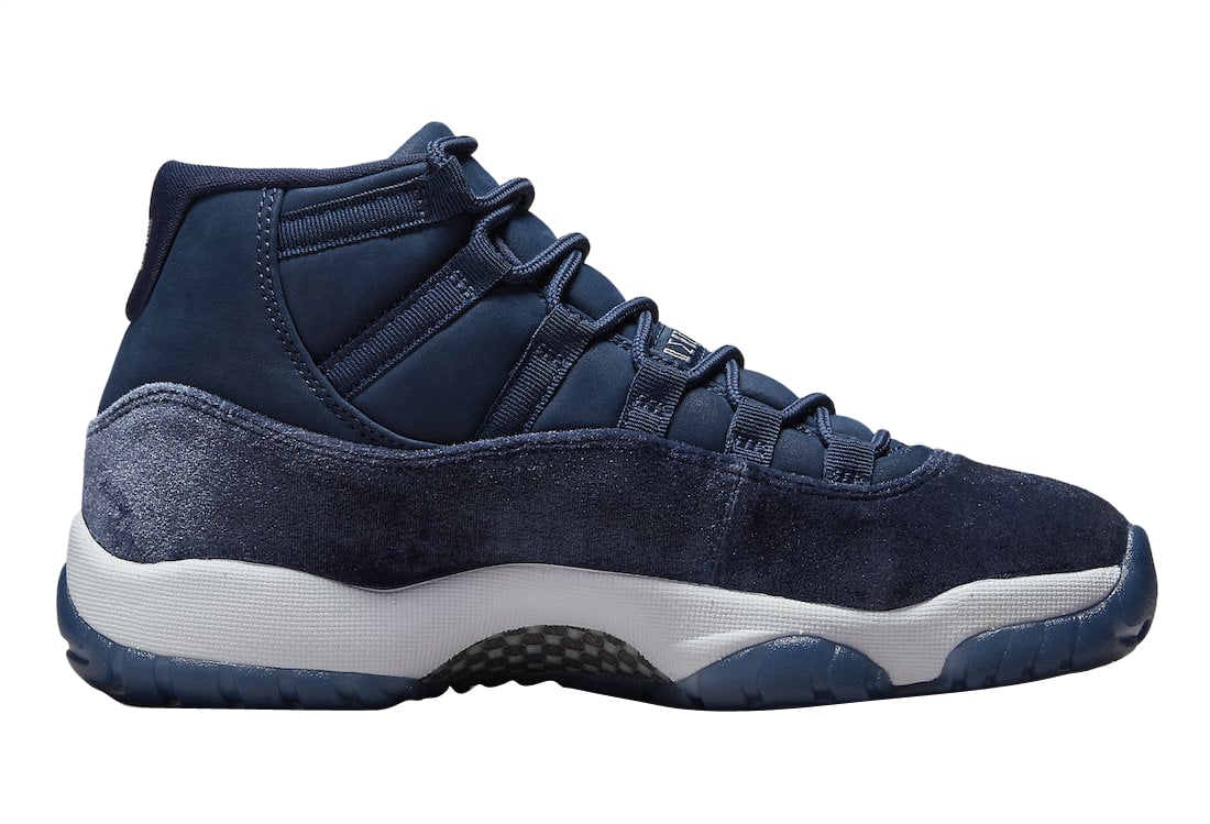 Air Jordan 11 Velvet WMNS Midnight Navy