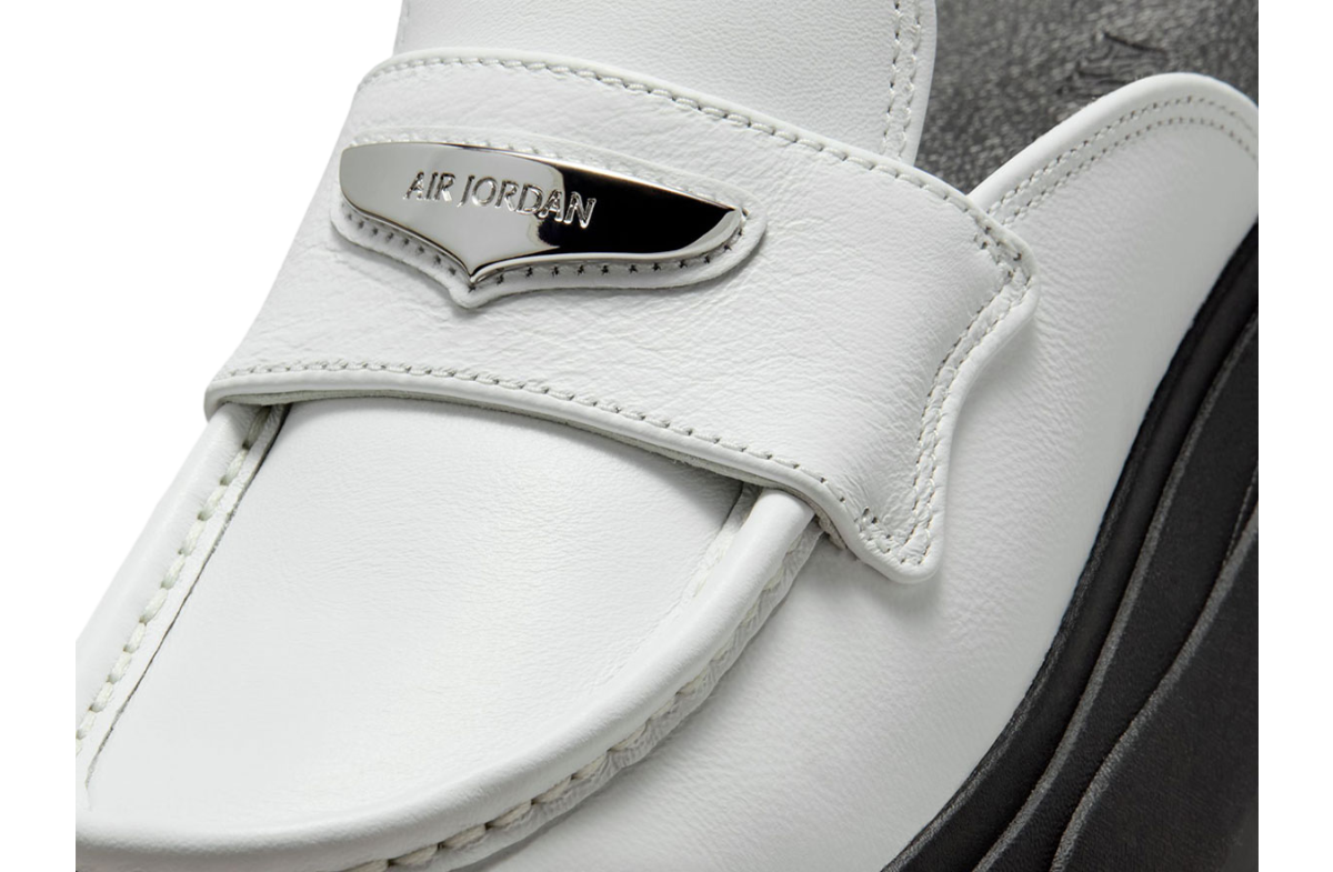 Air Jordan Mule WMNS White / Black