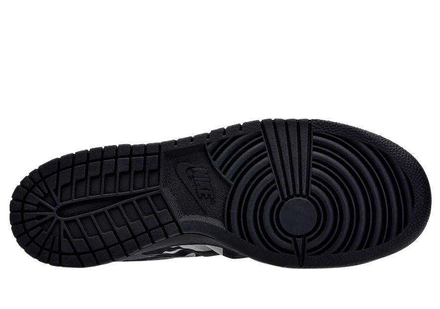COMME des GARÇONS x Nike Dunk Low Black