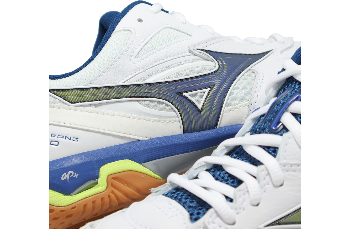Mizuno Wave Fang Pro White / Blue | KicksOnFire