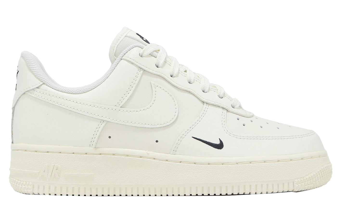 Nike Air Force 1 07 ESS WMNS Sail / Balck | KicksOnFire