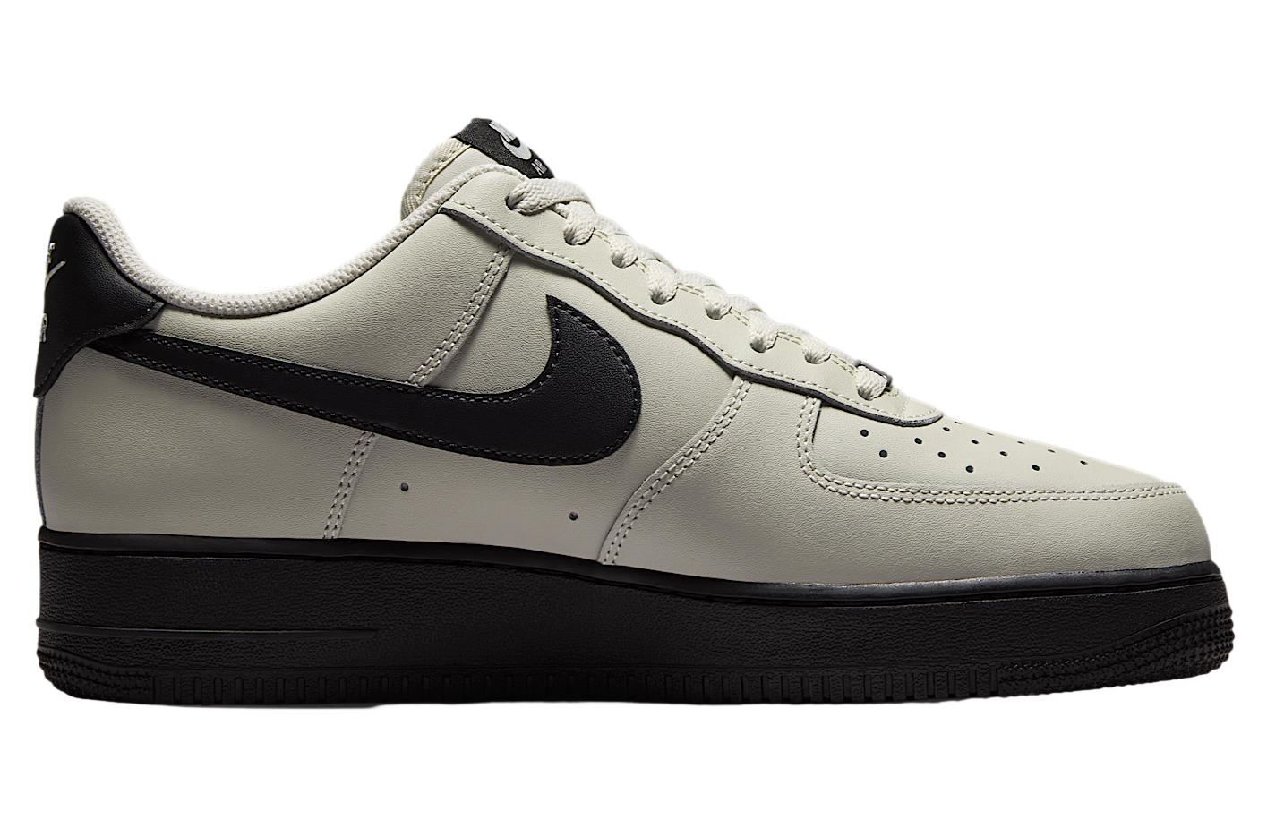 Nike Air Force 1 07 Light Bone / Black