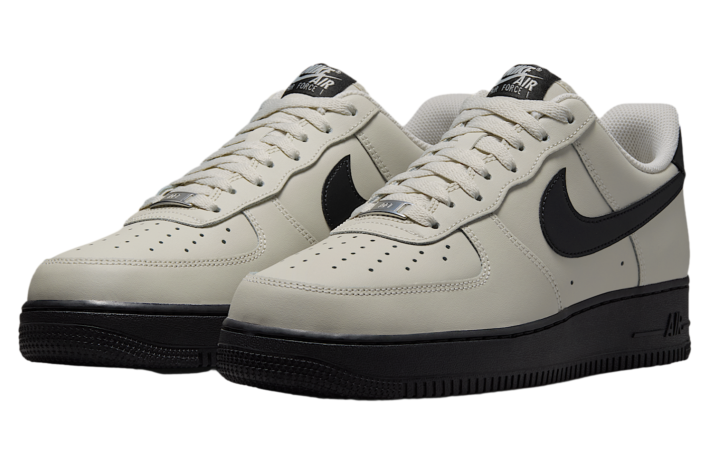 Nike Air Force 1 07 Light Bone / Black