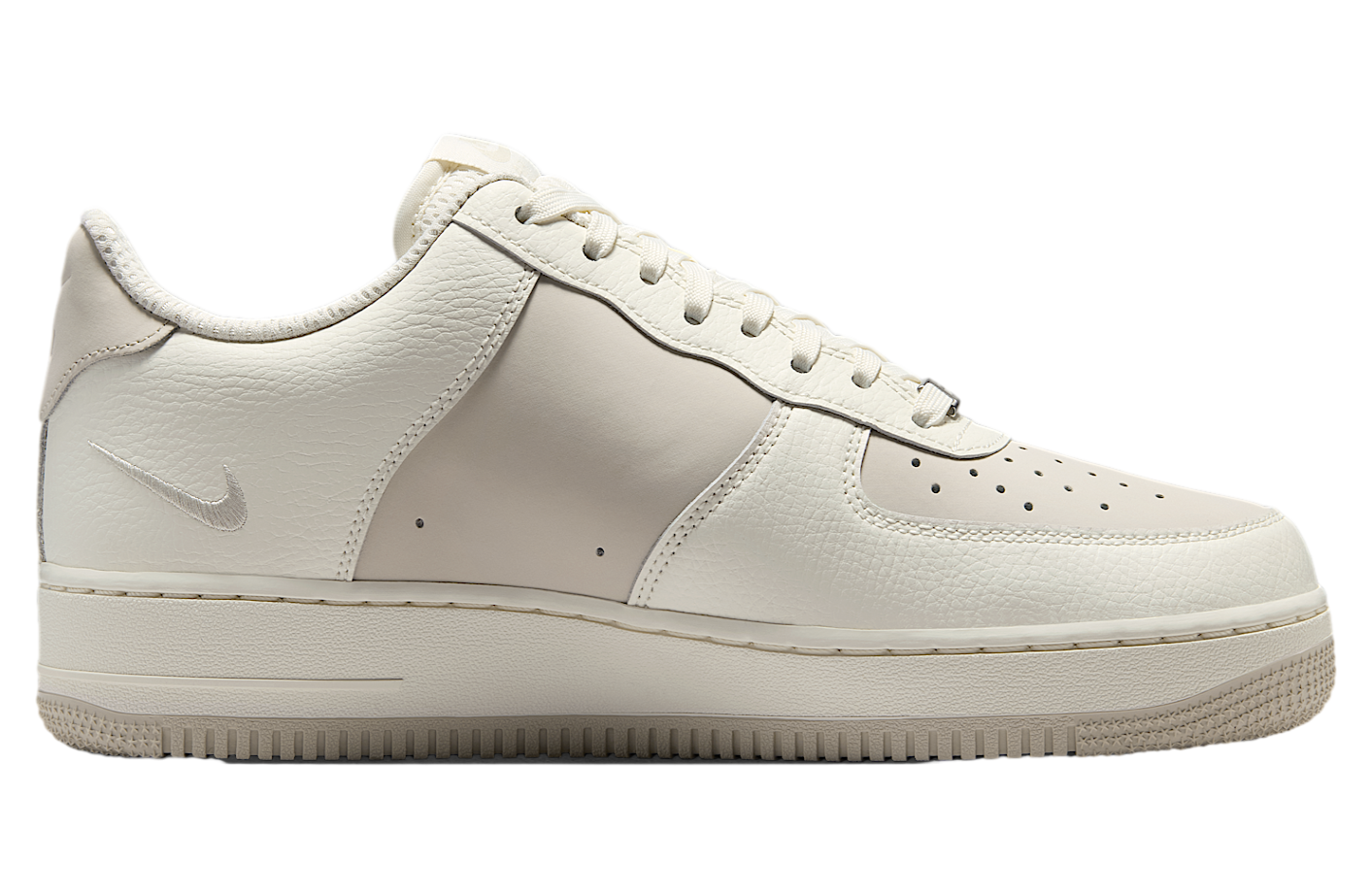 Nike Air Force 1 07 LV8 Sail / Light Bone