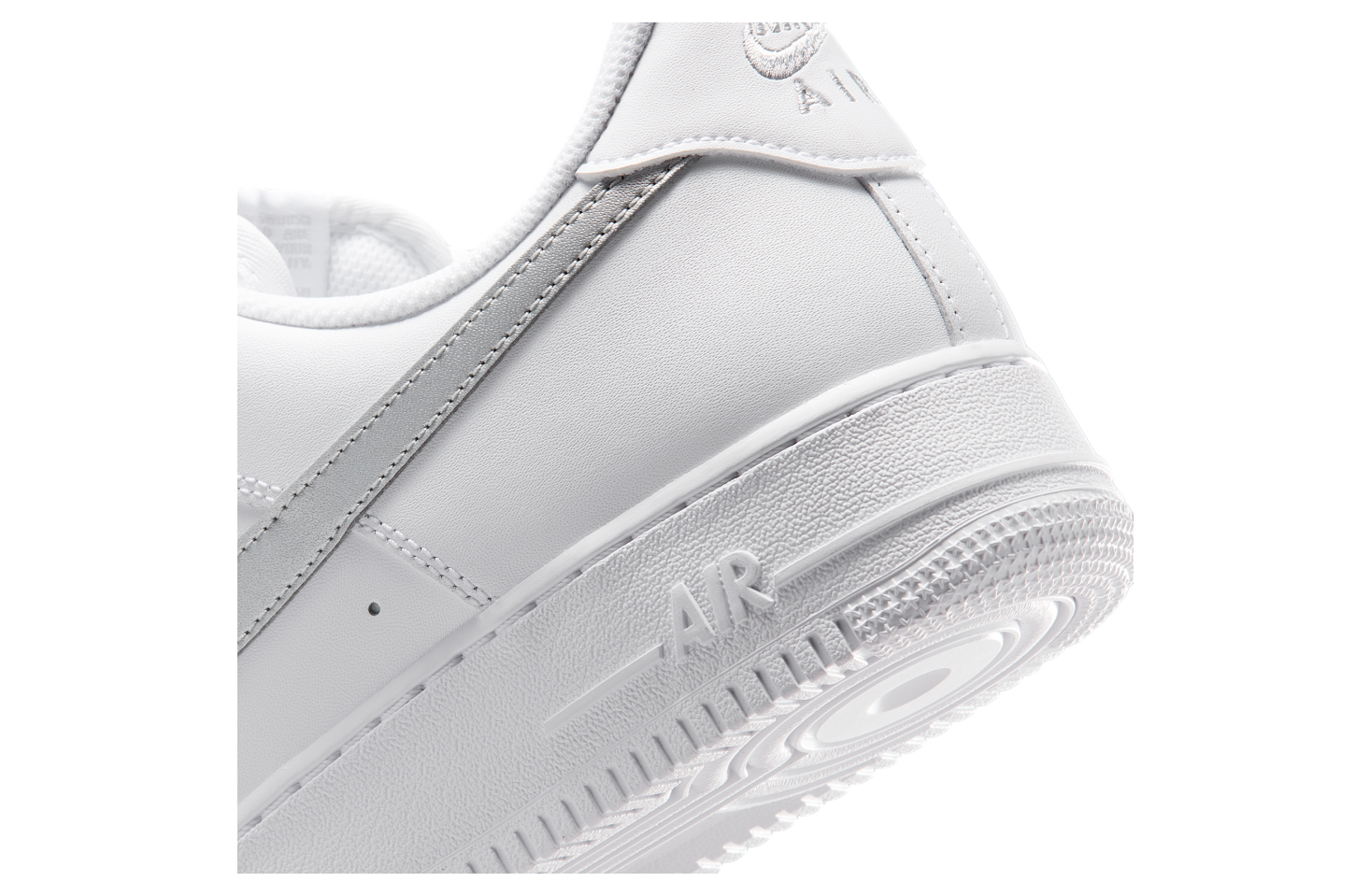 Nike Air Force 1 07 White / Metallic Silver