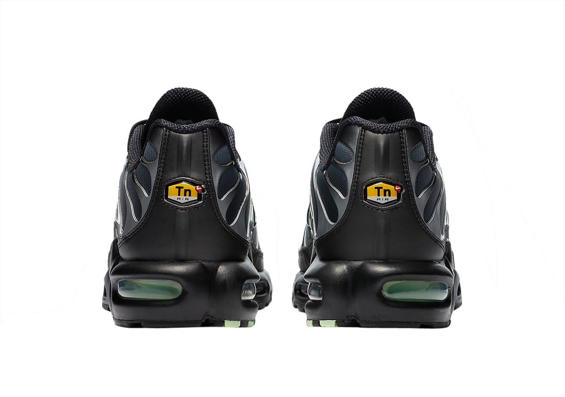Nike Air Max Plus Black Particle Grey Vapour Green