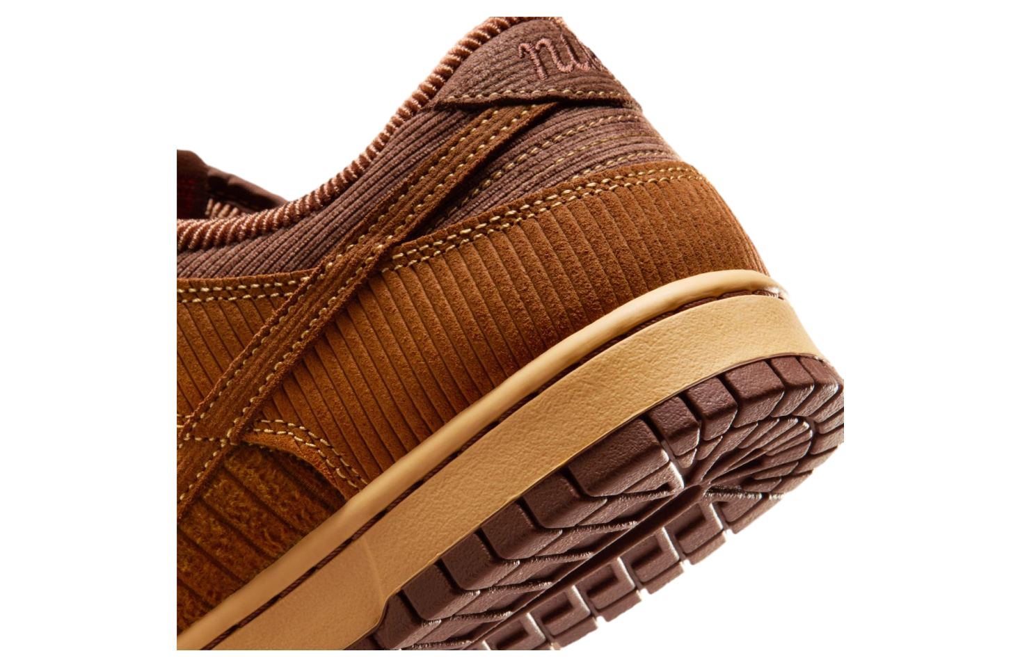 Nike Dunk Low Light British Tan / Light Chocolate