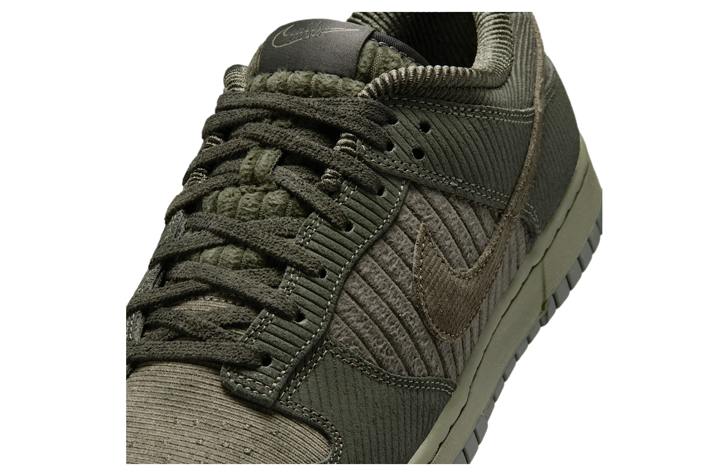 Nike Dunk Low Premium Cargo Khaki / Medium Olive