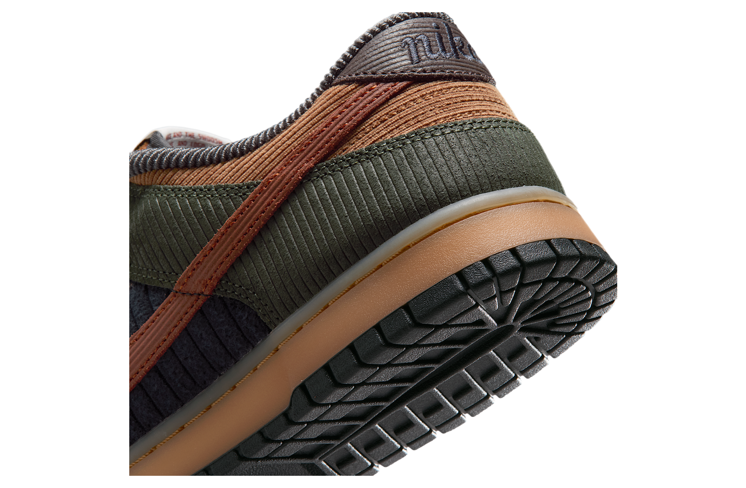 Nike Dunk Low Premium Light British Tan / Cargo Khaki