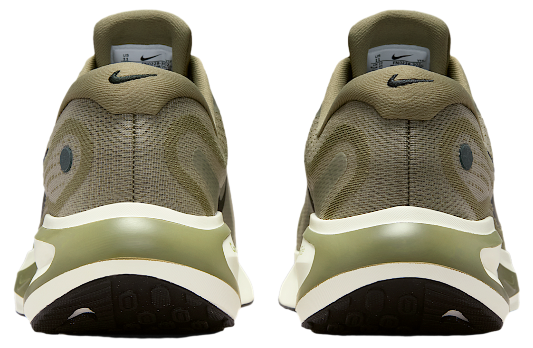 Nike Journey Run Silver Sage / Black Spruce