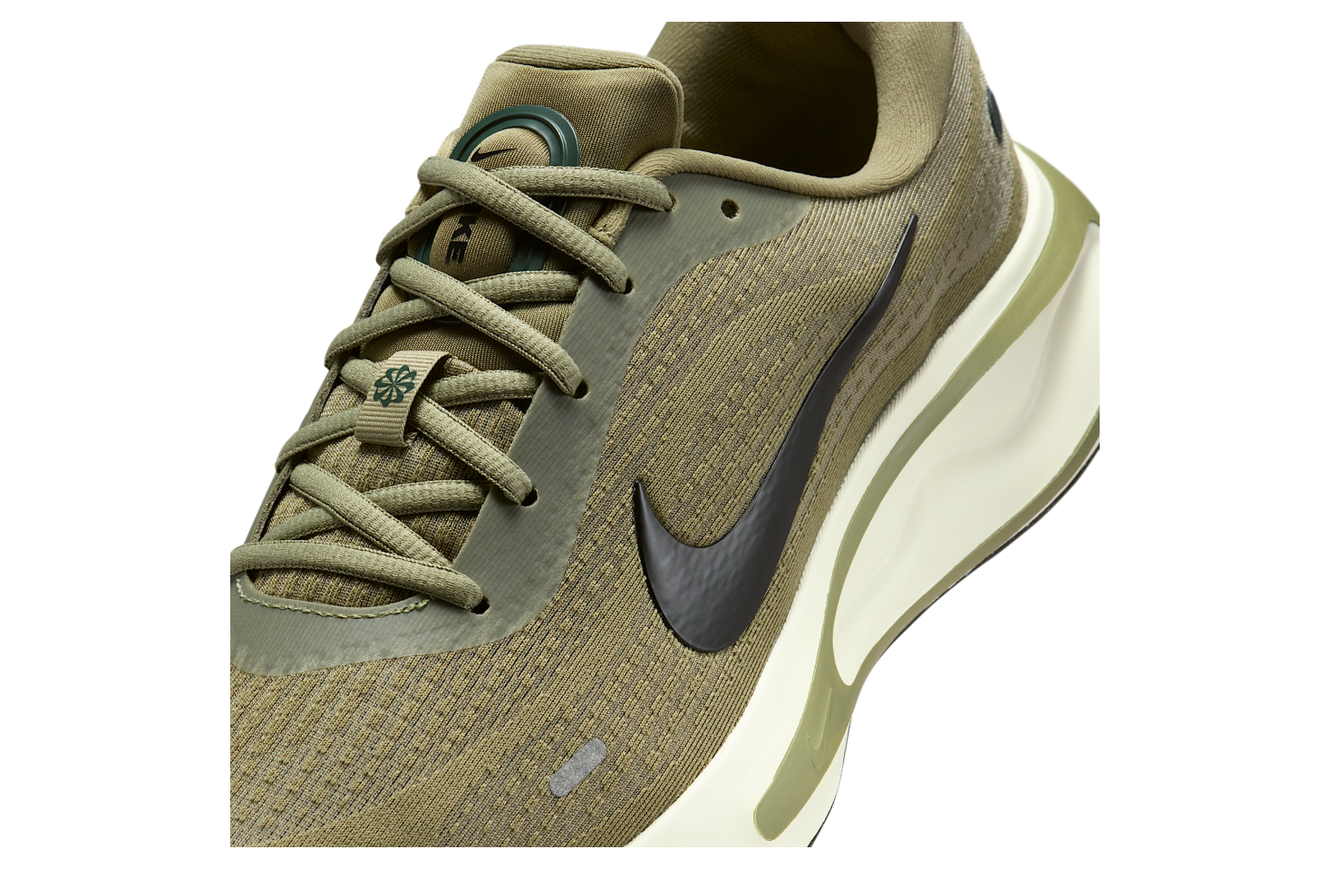 Nike Journey Run Silver Sage / Black Spruce