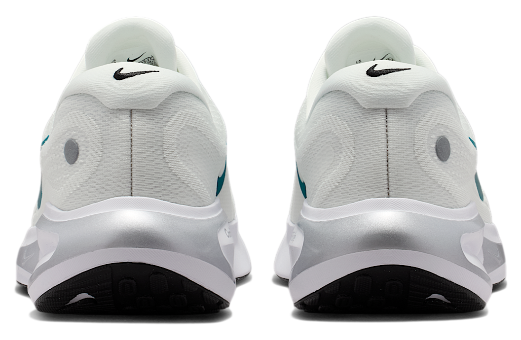 Nike Journey Run Summit White / Black / Metallic Silver