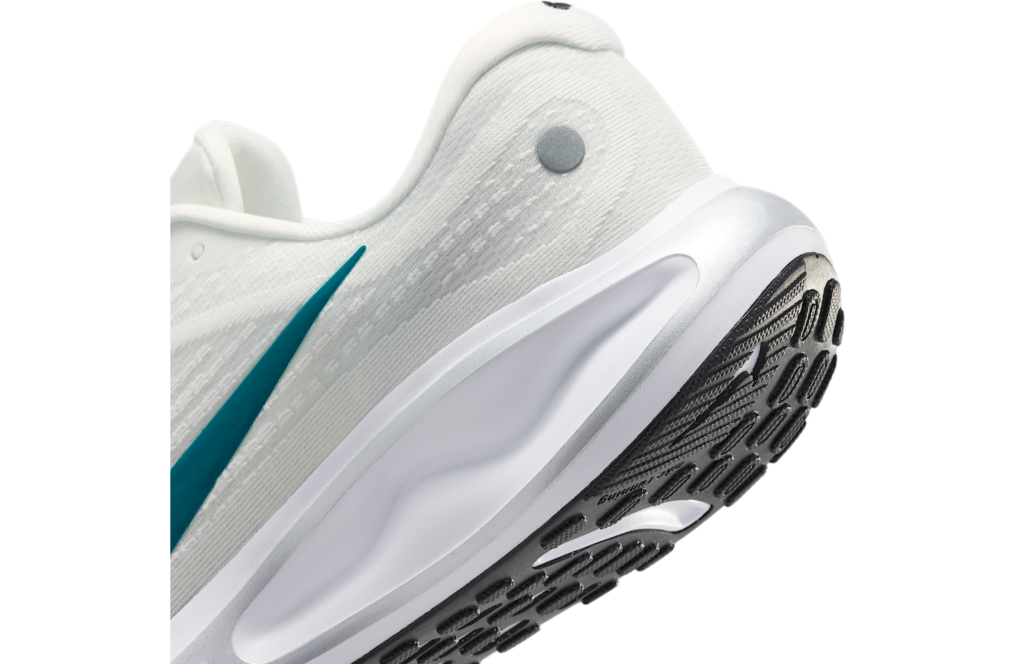 Nike Journey Run Summit White / Black / Metallic Silver