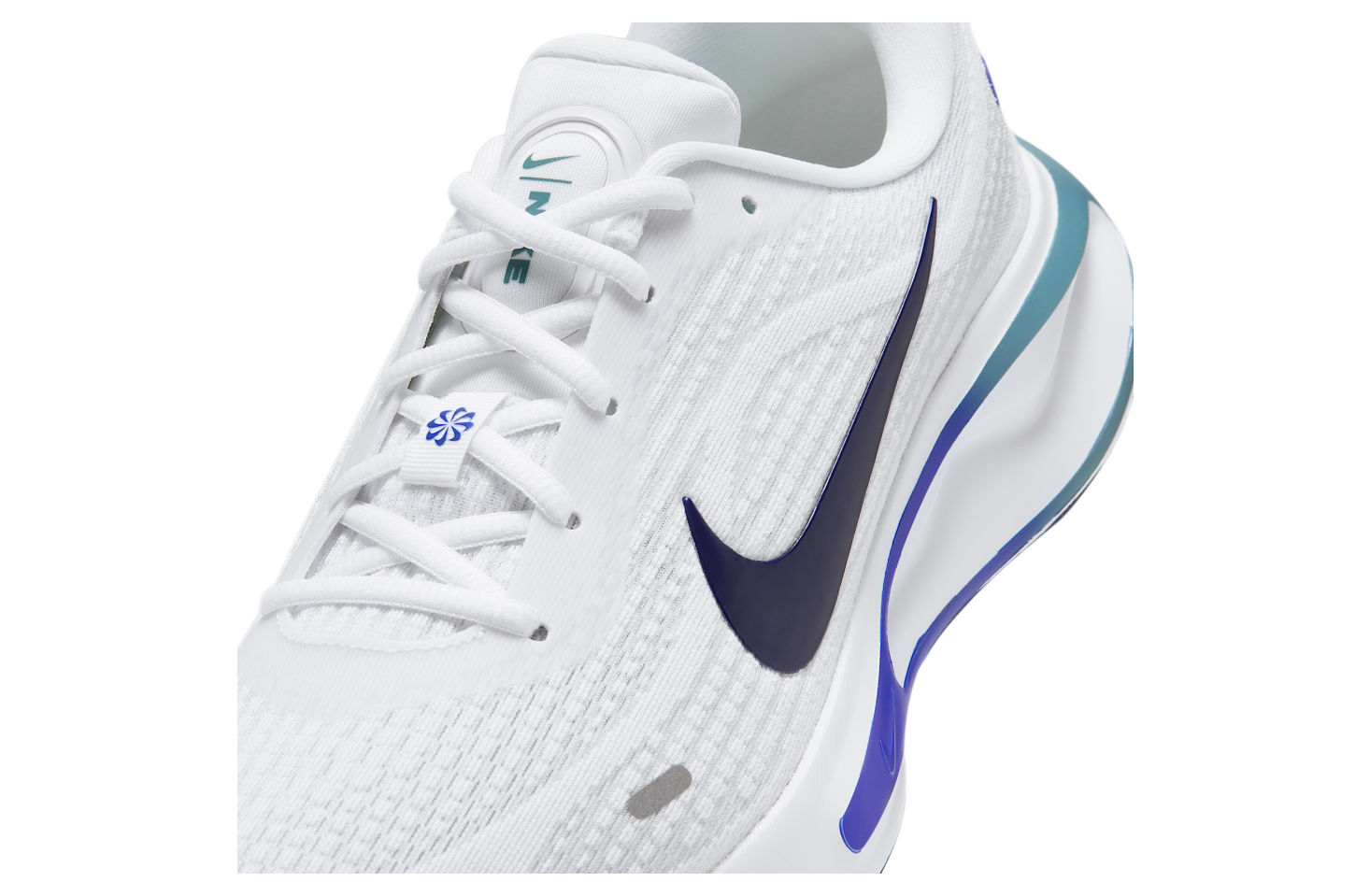 Nike Journey Run White / Grey Mist