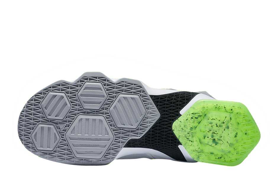 Nike LeBron 13 - Command Force
