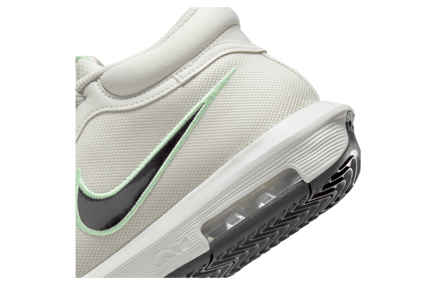 Nike Lebron Witness Viii Light Bone / Vapor Green / Swan / Anthracite