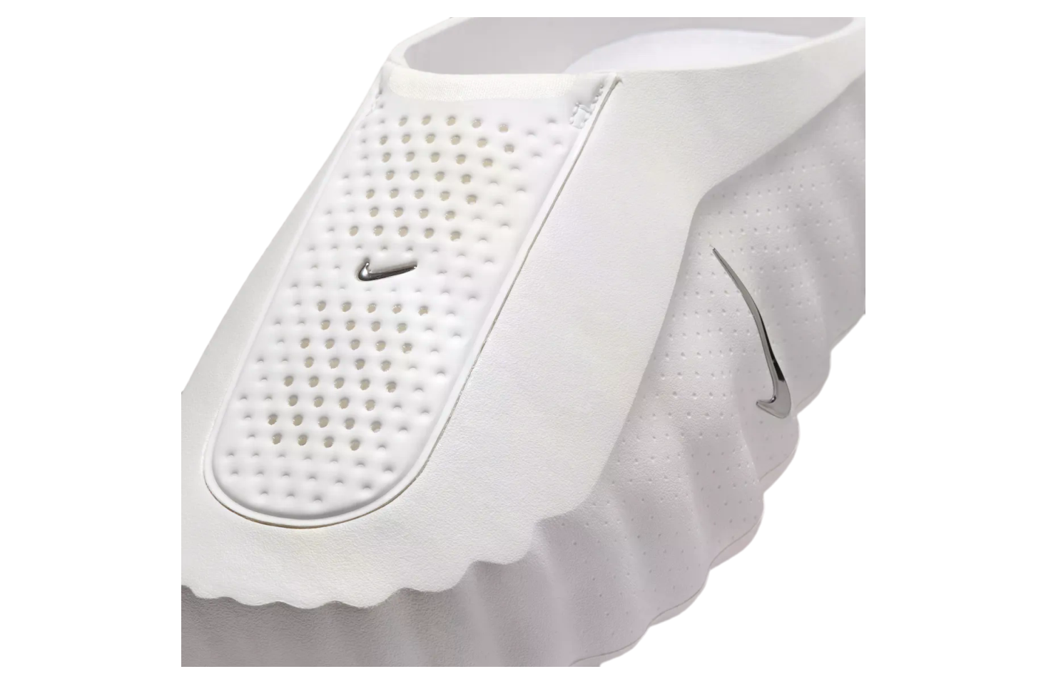 Nike Mind 001 WMNS Summit White / Metallic Silver | KicksOnFire