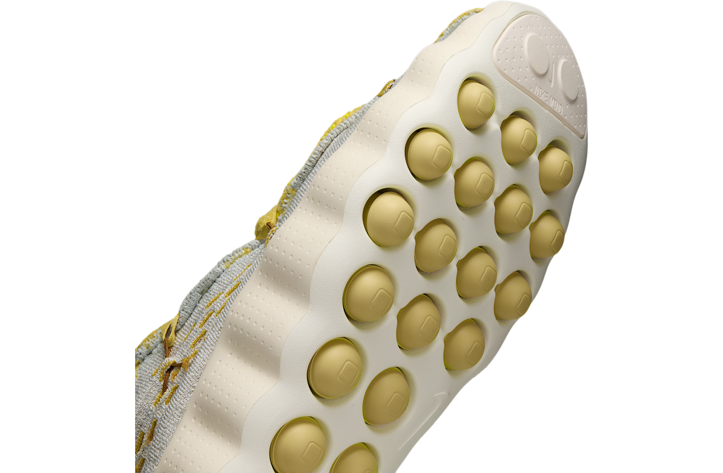 Nike Mind 002 Flyknit Light Bone / Infinite Gold