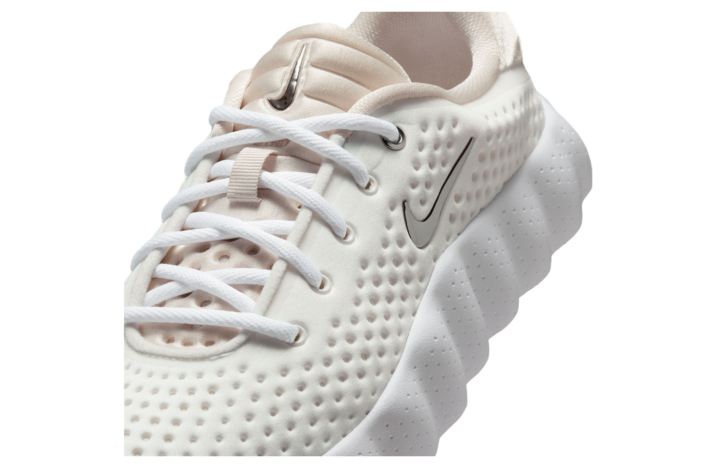 Nike Mind 002 WMNS Summit White / Metallic Silver