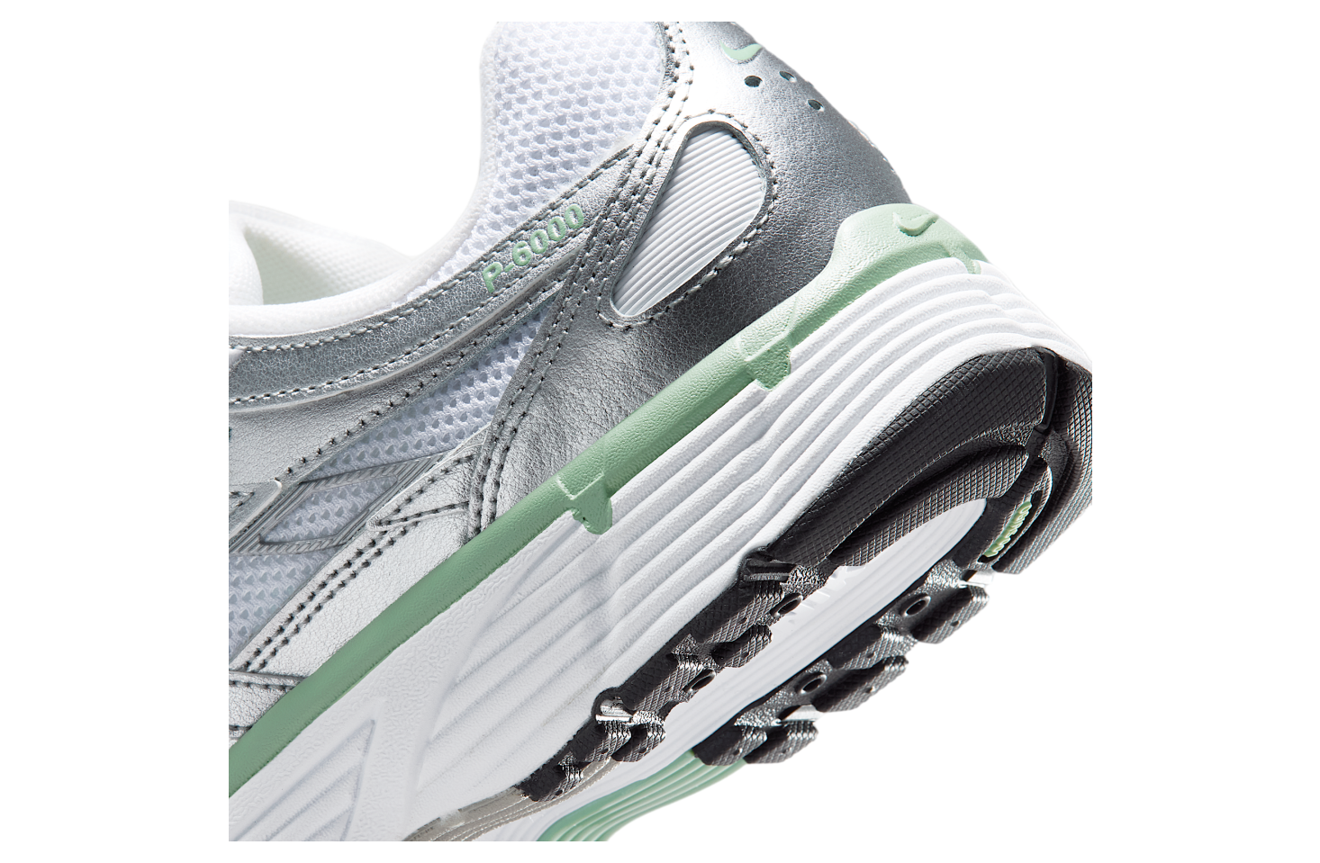 Nike P-6000 WMNS Metallic Silver / White / Steam