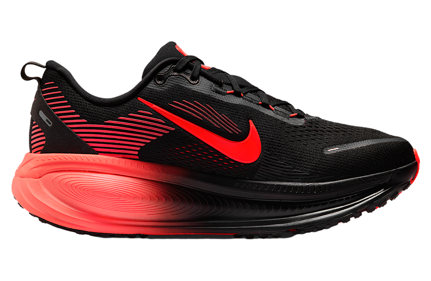 Nike Vomero 18 Black / University Red