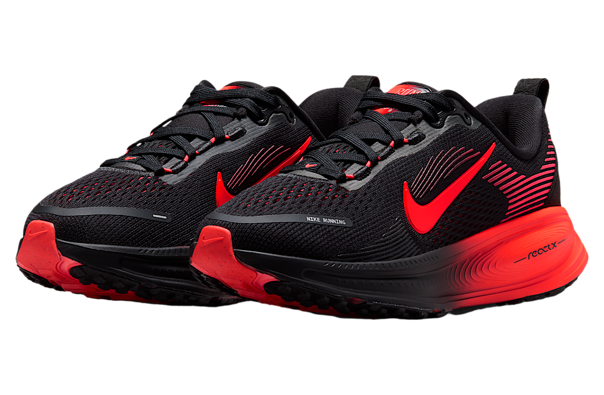 Nike Vomero 18 GS Black / University Red