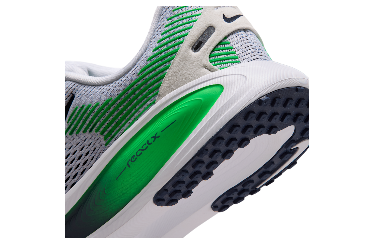Nike Vomero 18 GS White / Green Spark