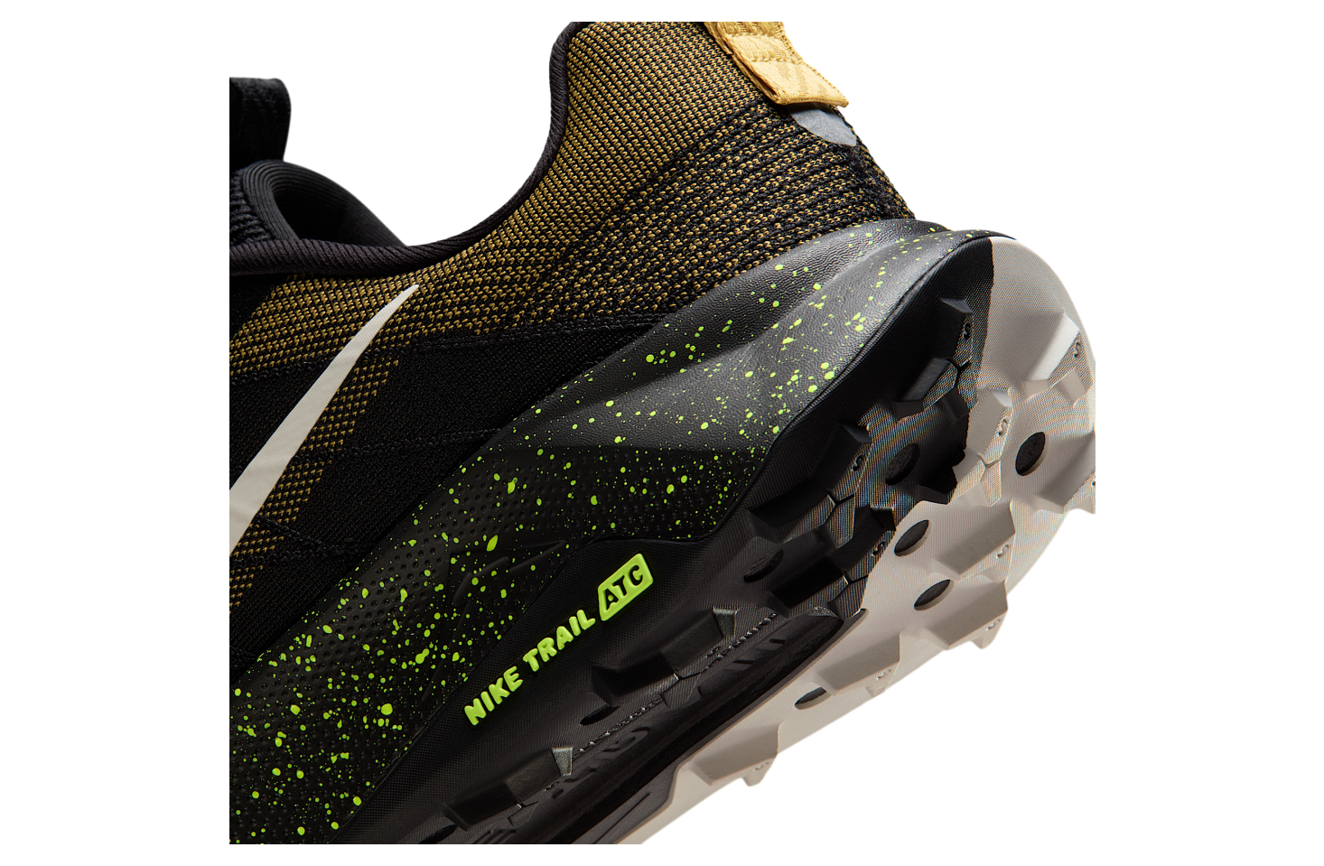 Nike Wildhorse 10 Black / Peat Moss | KicksOnFire