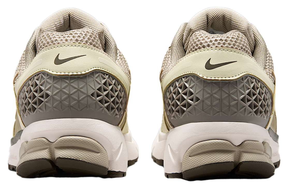 Nike Zoom Vomero 5 Desert Khaki / Light Khaki