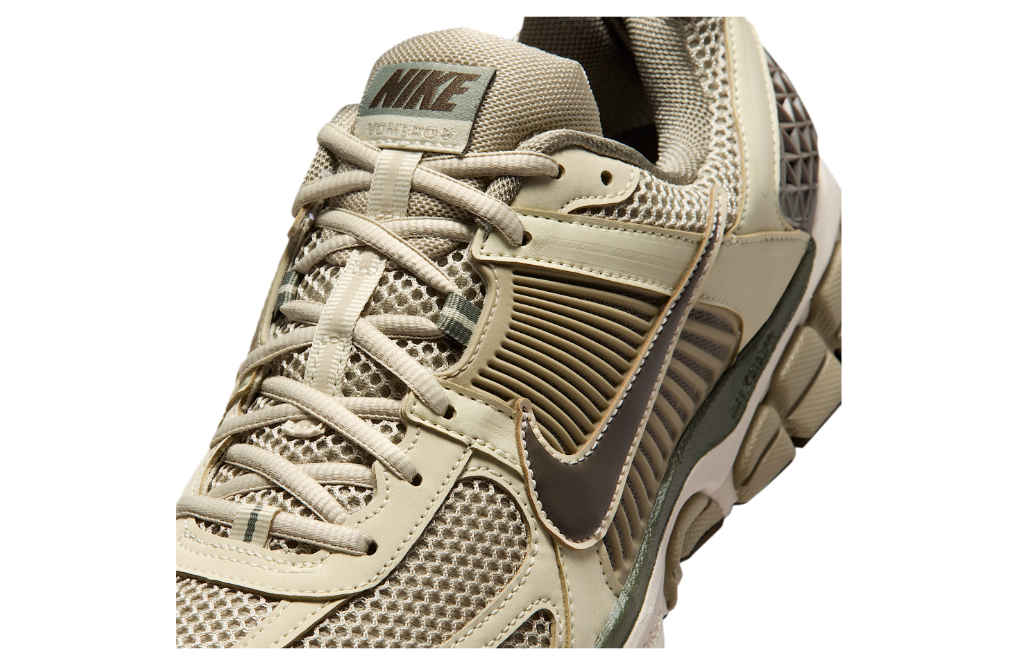 Nike Zoom Vomero 5 Desert Khaki / Light Khaki