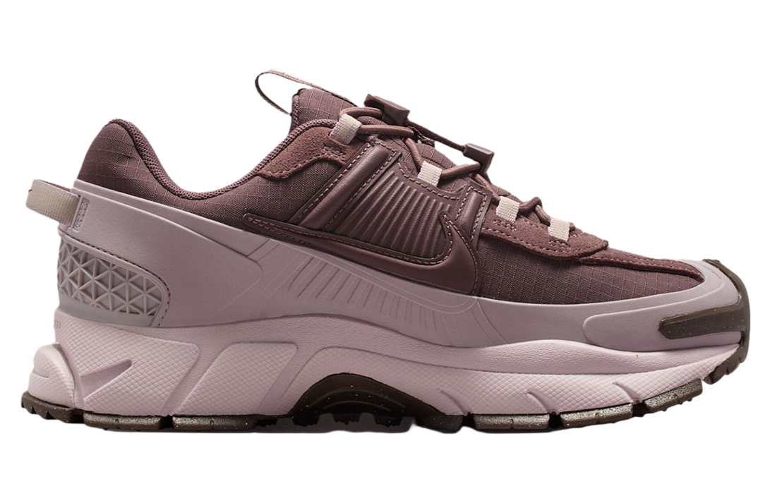 Nike Zoom Vomero 5 Roam WMNS Particle Rose / Silt Red