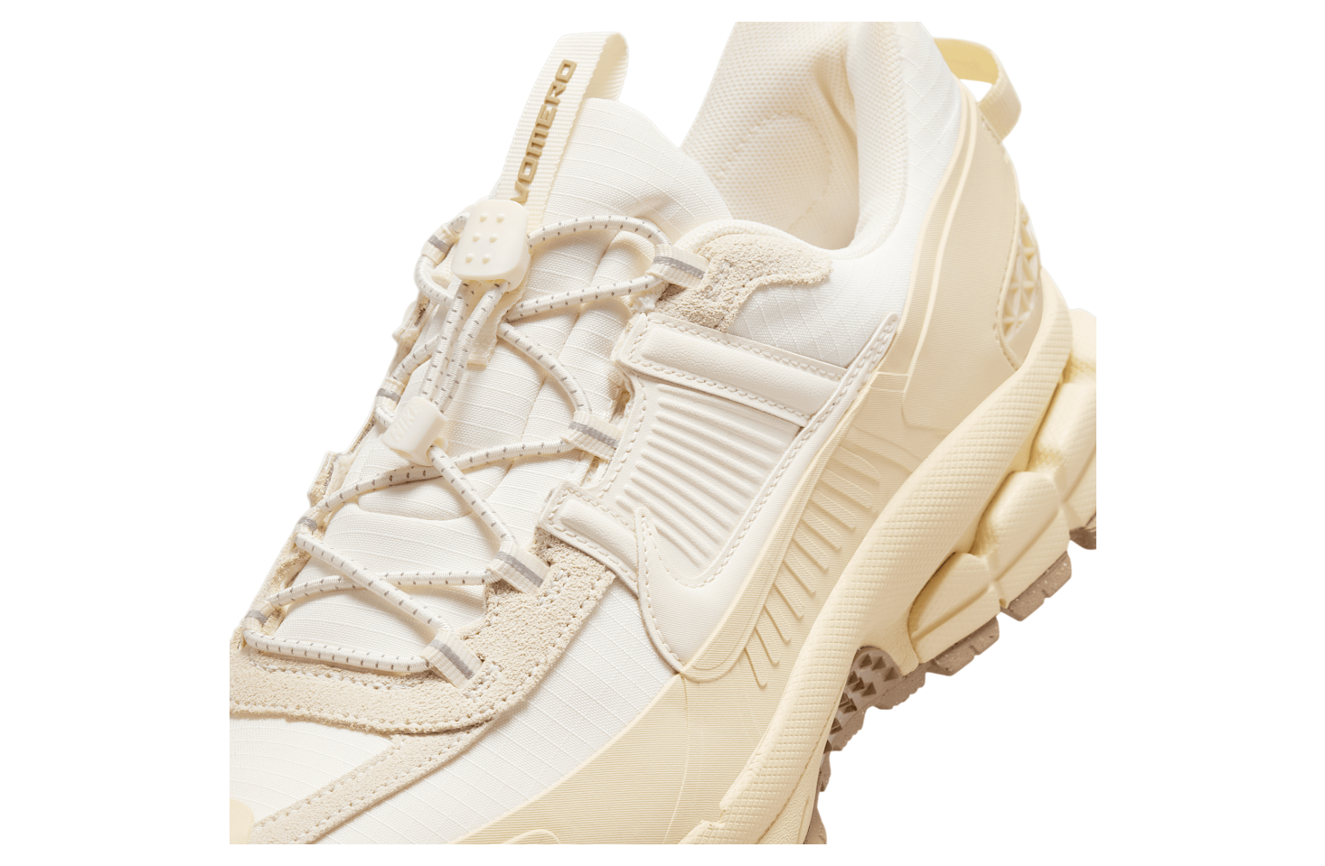 Nike Zoom Vomero Roam Pale Ivory / Light Khaki