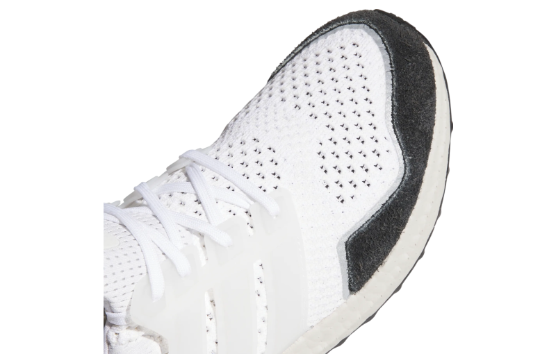 iphone_adidas-ultraboost-1-0-  display picture 2