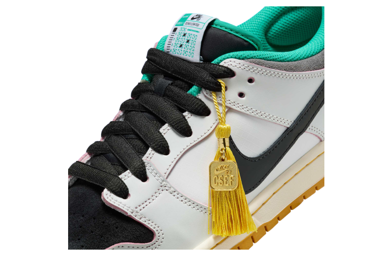 Nike Dunk SB Low x CSEF “White Clear Emerald” Size 10.5 Size 15 - Men main image 4