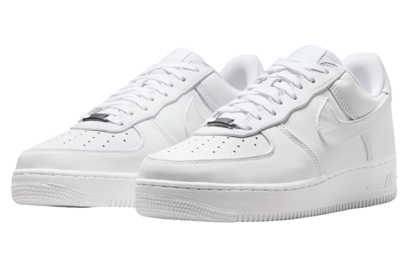 iphone_nike-air-force-1-low-  display picture 1