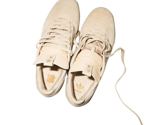 iphone_undefeated-x-adidas-  display picture 2
